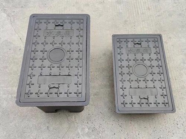 方形树脂井盖